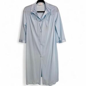 Vintage Vanity Fair baby blue nightgown with collar and lacetrim 1/4 sleeves
